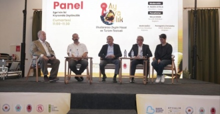 Ο Δήμαρχος Μυτιλήνης στο φεστιβάλ ελιάς του Αϊβαλιού