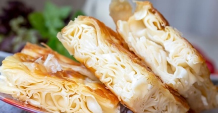 "Σου μπουρεκι" (suböreği)