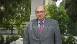 «Λίφτινγκ» στην πλατεία Καλλονής