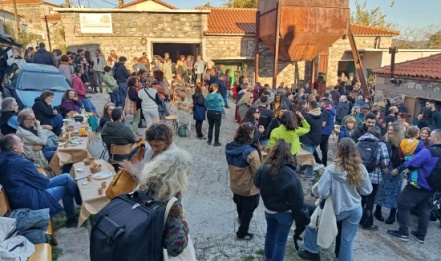 Η Ανεμώτια και η γιορτή της απόσταξης