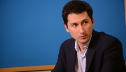 Π. Χρηστίδης: «Το μόνο που έκανε με επιτυχία ο πρόεδρος των ΕΛΤΑ είναι να διπλασιάσει τον μισθό του»