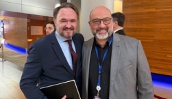 Χωρίς σπίτι, χωρίς γιατρούς, χωρίς πυροσβέστες: Σήμα κινδύνου για τα Ελληνικά νησιά